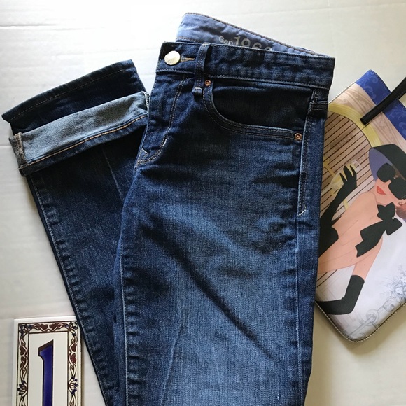 GAP Denim - GAP 1969 Jeans Real Straight Skinny Size 6 avg. 28